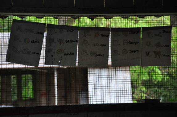 Visitando a escola de uma das comunidades ribeirinhas na Reserva do Mamirauá, região de Tefé, no Amazonas